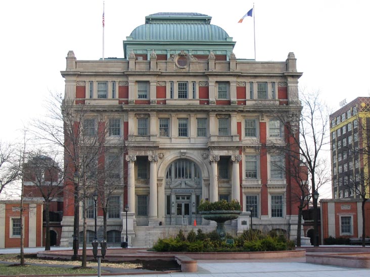 Long Island City Courthouse