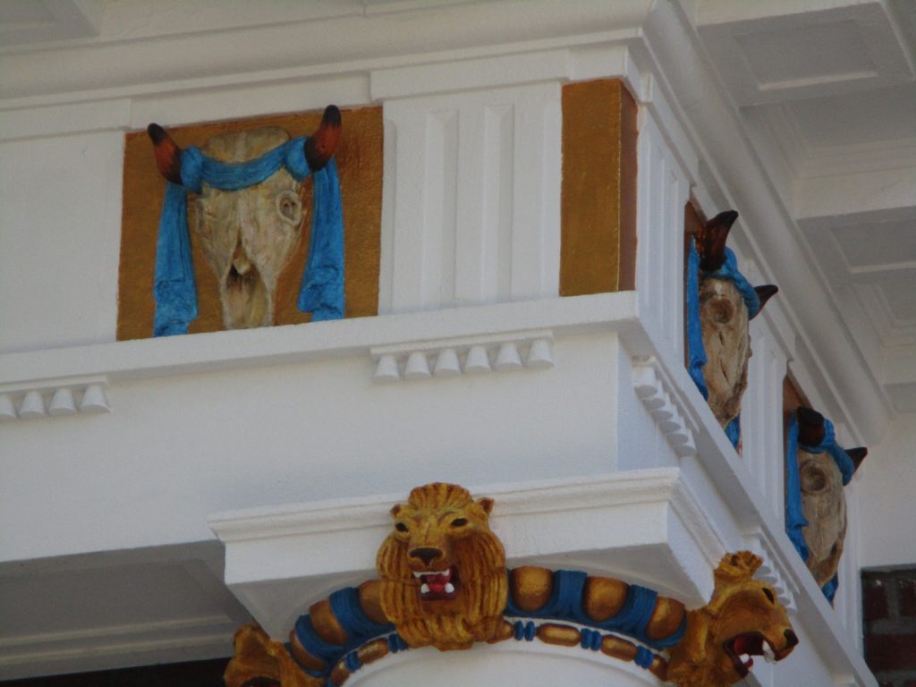 Advance Masonic Temple closeup of Lions and Skulls Photo by Barry Ward 1