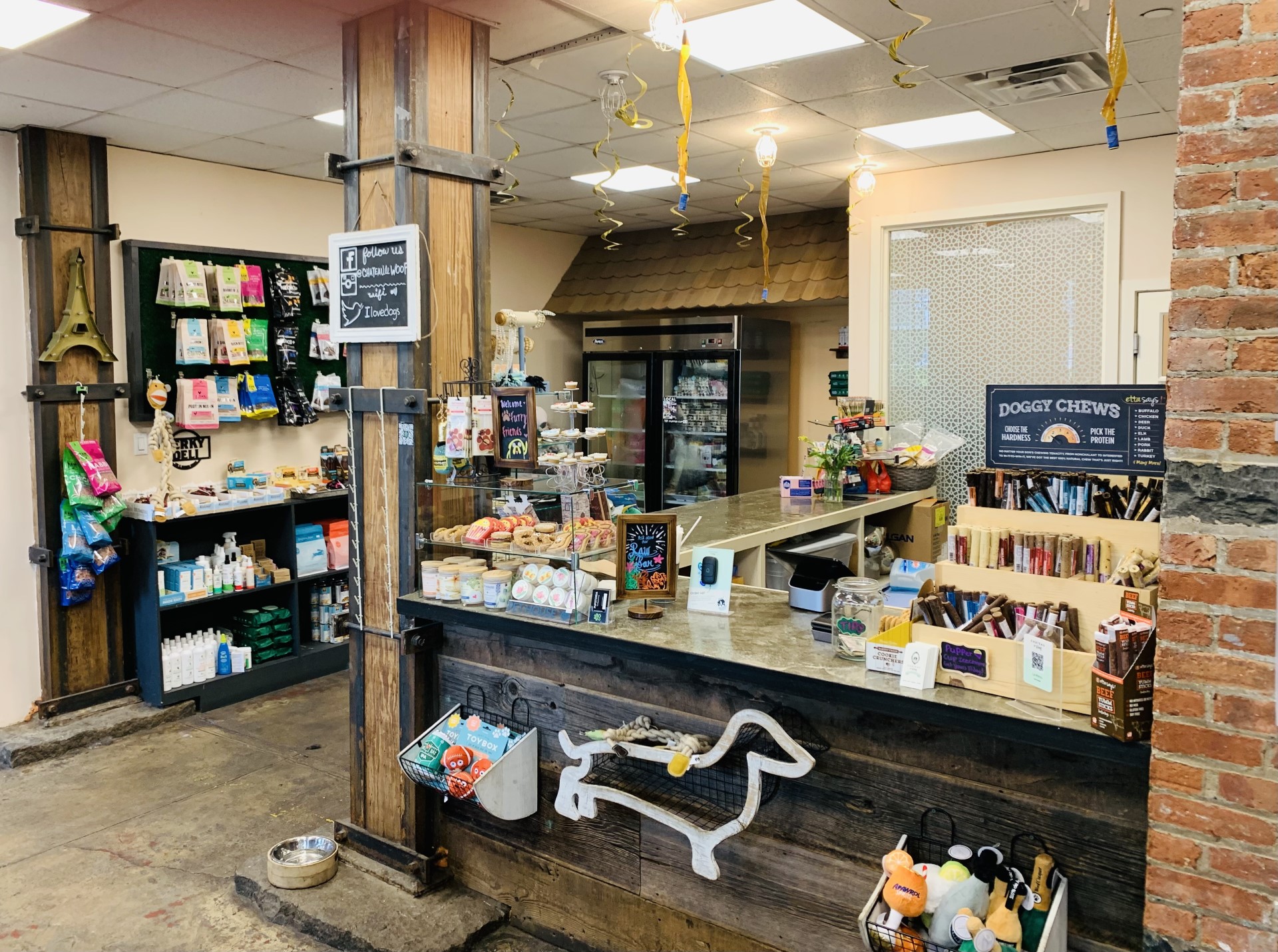 5 chateau front desk