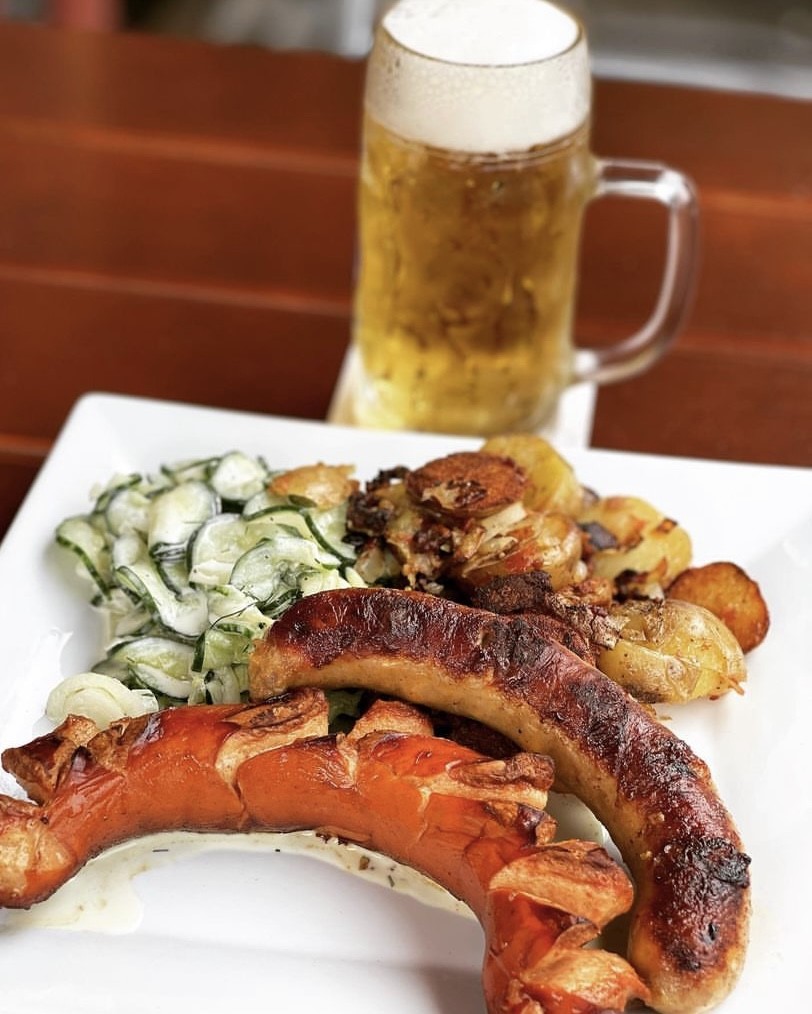 28 Max Bratwurst sausage and beer