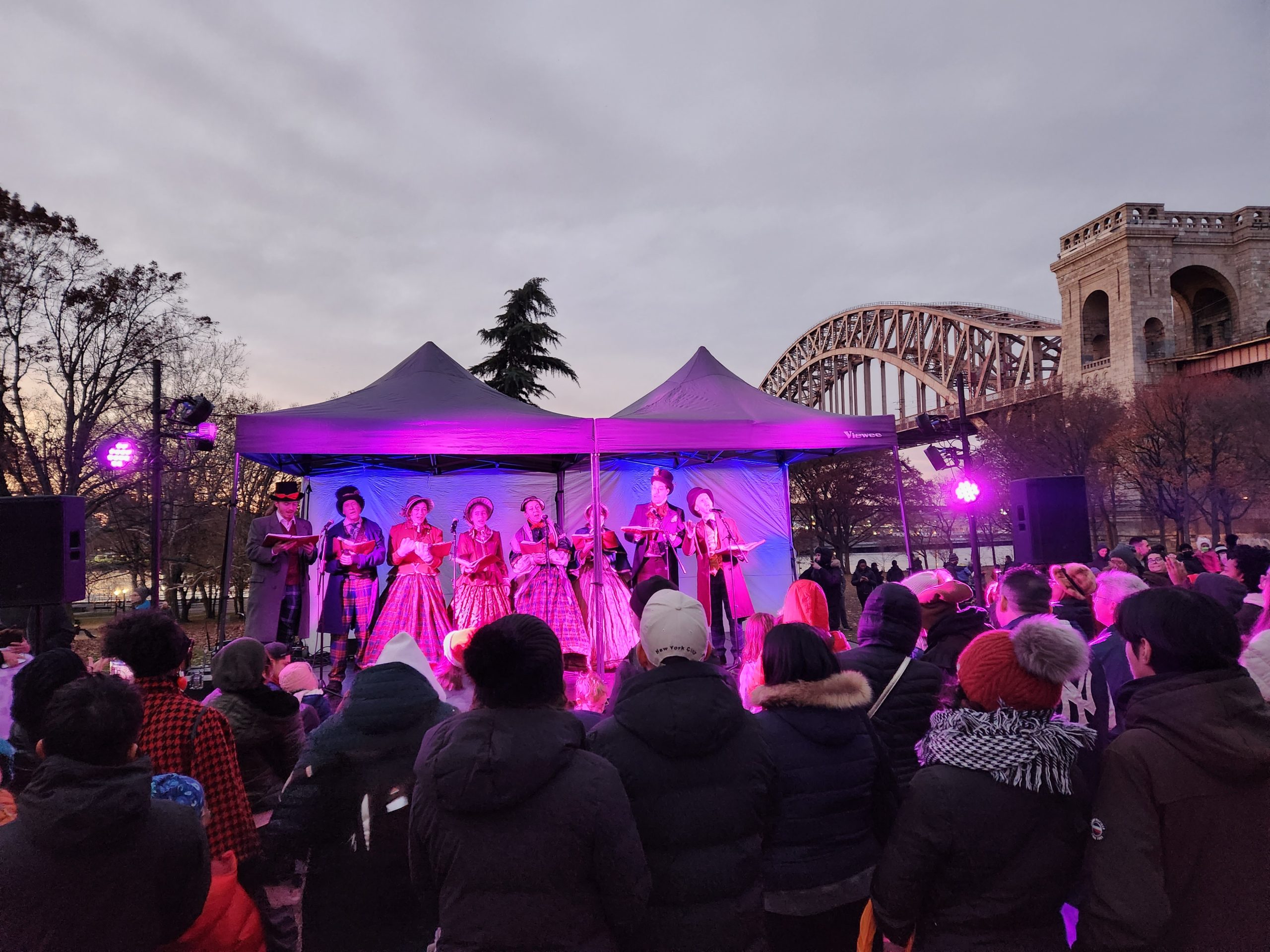 Pic 4 Christmas Matters Holiday Carolers1