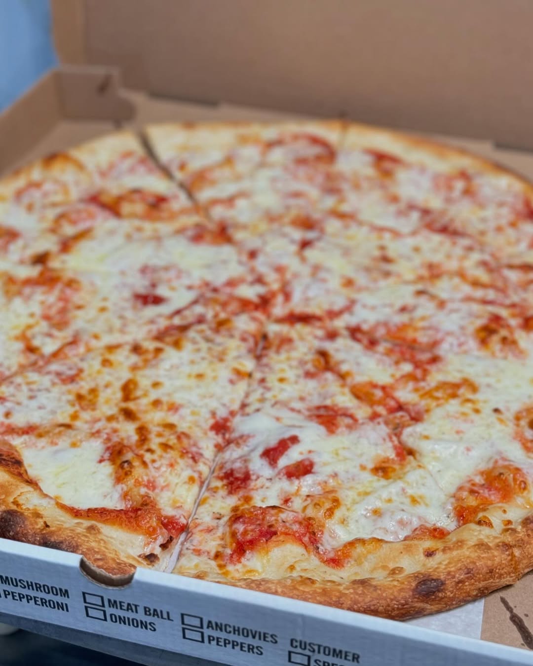 7. Astoria Family Pizza