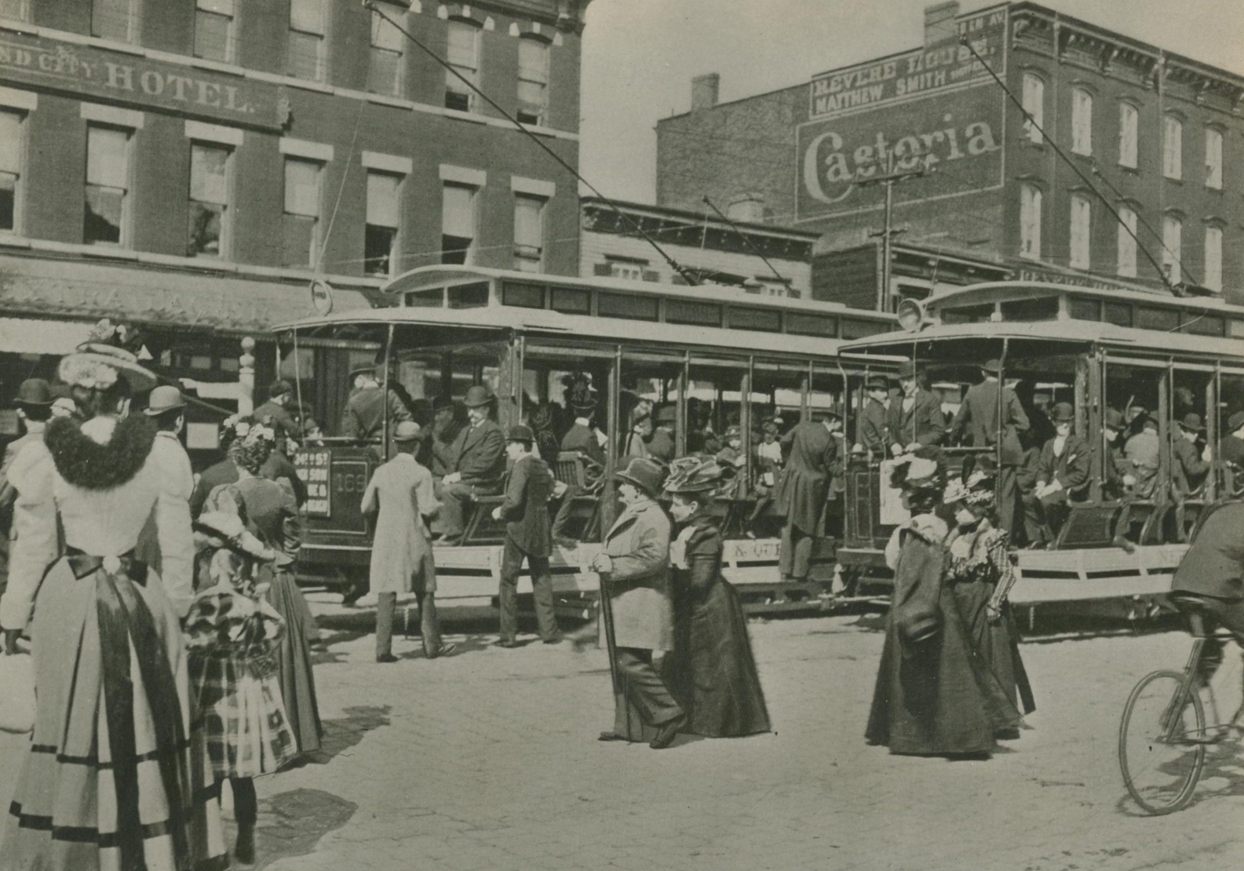 Give_Me_Astoria_image_71112