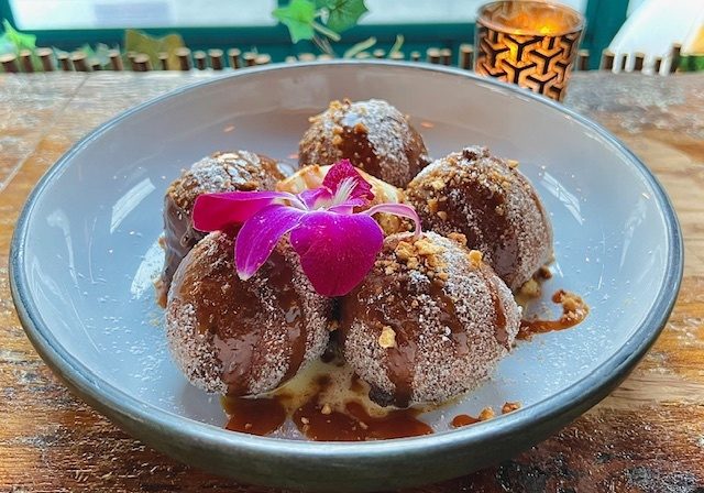 Give_Me_Astoria_image_72218