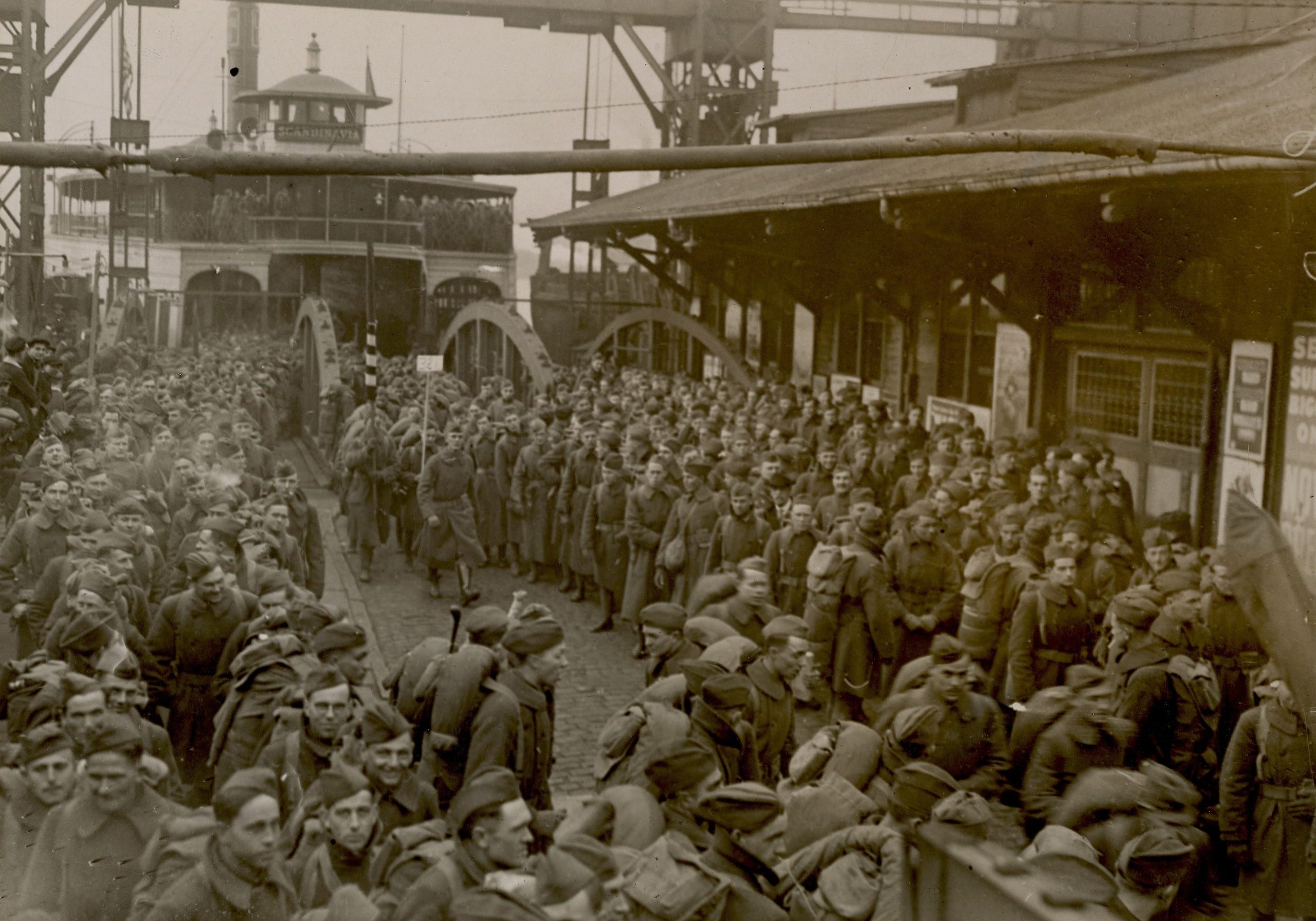 Give_Me_Astoria_image_72750